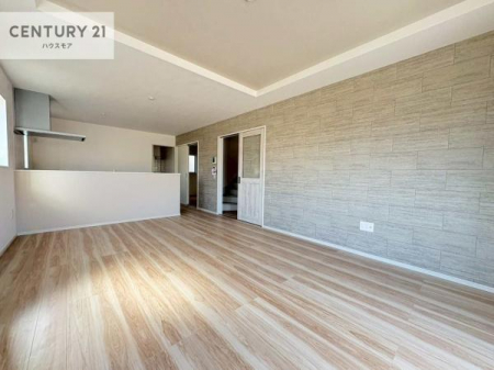 ���r���O�@�S�n�ǂ����r���O�͉Ƒ������R�ƏW�܂�܂��B�Ƒ��c�R�̎��Ԃ����������ł��B���Ƒ��ƁA����w�[���������Ԃ��߂��������ł��ˁB