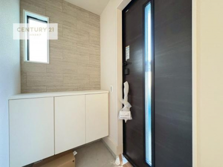 ���ց@�V���[�Y�{�b�N�X�t���Ȃ̂ŁA���ւ��Еt�����|�������₷���ł��I
�X�b�L���������ւŌ˂��J�����u�ԁA�������̂���S�n������Ԃ��o�}���Ă���܂��B
