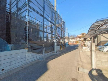 ���̑����n�@�O�ʓ��H4���~5.3���I�z����ǍD�ȗ��n�ł��B
�Ԍɓ��ꂪ���ȕ������S�ł��ˁB�y���n�̔���J�Ò��z