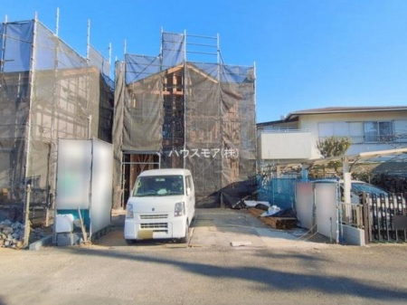 ���ԏ�@���ԃX�y�[�X��2�䕪����܂��I�Z�J���h�J�[�͂������A�o�C�N�⎩�]�ԂȂǂ��u���ꏊ�ɍ���܂���B�y���n�̔���J�Ò��z