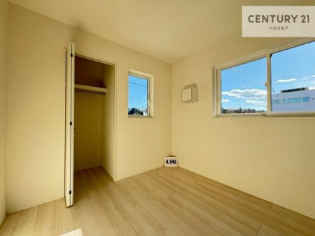 ���r���O�ȊO�̋����@�V���v���Ƀf�U�C������Ă��邽�߁A�Ƌ��I�т܂���I
���C�ɓ���̉Ƌ��u���Ă��낰���Ԃ���邱�Ƃ��ł��܂��B