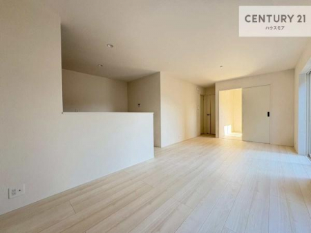 ���r���O�@�S�n�ǂ����r���O�͉Ƒ������R�ƏW�܂�܂��B�Ƒ��c�R�̎��Ԃ����������ł��B���Ƒ��ƁA����w�[���������Ԃ��߂��������ł��ˁB