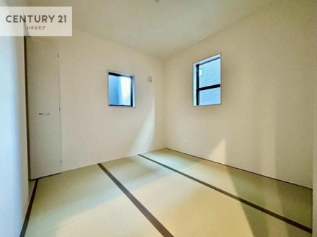 �a���@�^�^�~�̍��肪���炬��^����A�����b�N�X��ԁB�����傫���J�����̂���a���ƂȂ��Ă���܂��B���{�l�̐S������u�a�v�̋�ԁB�䑐�̍���Y����Ԃ͖����̂ЂƎ������o���Ă���܂��I