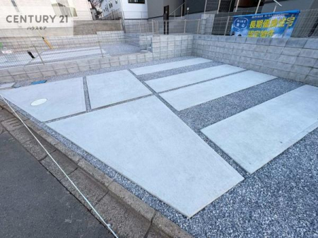 ���ԏ�@���ԃX�y�[�X��2�䕪����܂��I�Z�J���h�J�[�͂������A�o�C�N�⎩�]�ԂȂǂ��u���ꏊ�ɍ���܂���B