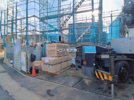 ���ԏ�@���ԃX�y�[�X��2�䕪����܂��I�Z�J���h�J�[�͂������A�o�C�N�⎩�]�ԂȂǂ��u���ꏊ�ɍ���܂���B