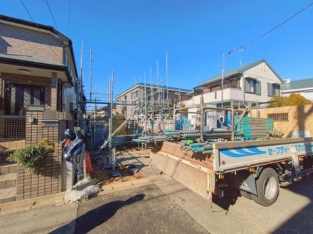 ���ԏ�@���ԃX�y�[�X��2�䕪����܂��I�Z�J���h�J�[�͂������A�o�C�N�⎩�]�ԂȂǂ��u���ꏊ�ɍ���܂���B