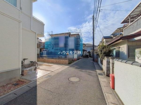 ���̑����n�@�O�ʓ��H��4���I�z����ǍD�ȗ��n�ł��B
�Ԍɓ��ꂪ���ȕ������S�ł��ˁB