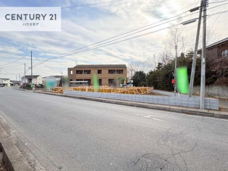 ���̑����n�@�O�ʓ��H��4���I�z����ǍD�ȗ��n�ł��B
�Ԍɓ��ꂪ���ȕ������S�ł��ˁB