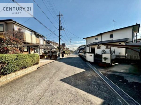 ���̑����n�@�O�ʓ��H��6���I�z����ǍD�ȗ��n�ł��B
�Ԍɓ��ꂪ���ȕ������S�ł��ˁB