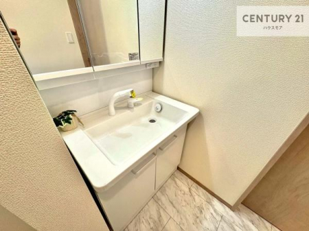 ���ʑ�E���ʏ��@�[�����ʑ�{�E���́A�������˂ɂ����̂ł�����ꂪ�y�X�I���������ۂĂ܂��I
�L���C�Ȑ��ʏ��Ŏ��������̃��`�x�[�V�������オ��܂��ˁI