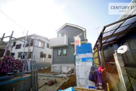 ���ԏ�@���ԃX�y�[�X��2�䕪����܂��I�Z�J���h�J�[�͂������A�o�C�N�⎩�]�ԂȂǂ��u���ꏊ�ɍ���܂���B