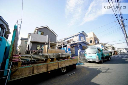 ���̑����n�@�O�ʓ��H��6���I�z����ǍD�ȗ��n�ł��B
�Ԍɓ��ꂪ���ȕ������S�ł��ˁB