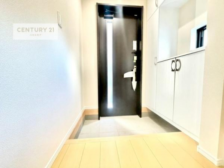 ���ց@�V���[�Y�{�b�N�X�t���Ȃ̂ŁA���ւ��Еt�����|�������₷���ł��I
�X�b�L���������ւŌ˂��J�����u�ԁA�������̂���S�n������Ԃ��o�}���Ă���܂��B