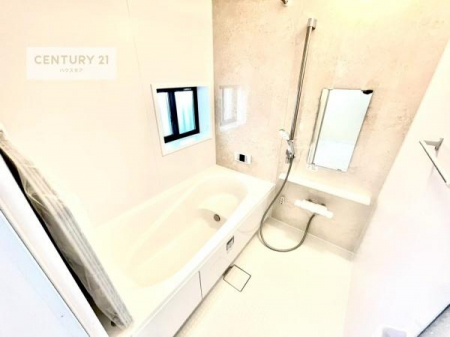 �����@������Ƃ����������̂���o�X���[���I���K�ȃo�X�^�C��������܂��I
1���̔�����������Ɩ����Ă����f�G�ȃ����N�[�[�V������ԂɂȂ肻���ł��ˁB