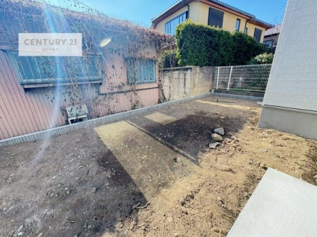 ��@����t���̏Z�܂��B
�K�[�f�j���O�₨�q�l�̂�����Ƃ����O�V�тȂǁA��炵�ɍʂ��Y����X�y�[�X�ł��B