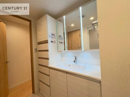 ���ʑ�E���ʏ��@�O�ʋ��d�l�̐��ʏ��́A�g�����Ȃ݂����₷������I���͎��[�ɂȂ��Ă��܂��B�h���C���[�₨���ϓ����Еt������̂Ő��ʑ������X�b�L���ƌ����邱�Ƃ��o���܂��I