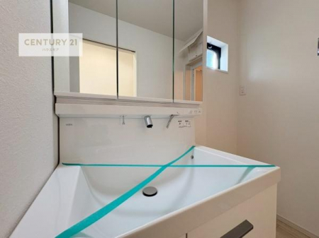 ���ʑ�E���ʏ��@�[�����ʑ�{�E���́A�������˂ɂ����̂ł�����ꂪ�y�X�I���������ۂĂ܂��I
�L���C�Ȑ��ʏ��Ŏ��������̃��`�x�[�V�������オ��܂��ˁI