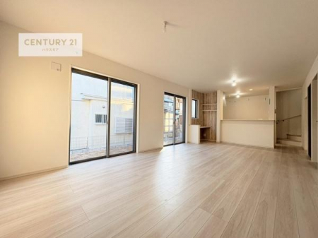 ���r���O�@��؂ȉƑ����W�܂邩�炱��LDK�ɂ͂�����肽���B
�q�����������C�ɏ΂��Ȃ��瑖�����Ă���p�����������u�L���Ƃɂ��ėǂ������v�Ǝv���u�Ԃł��B