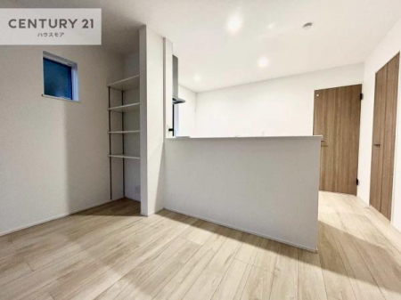 ���r���O�@���r���O�S�̂����n����ΖʃL�b�`���Ȃ̂ŁA���q�l�̗l�q�������Ȃ����Ƃ��ł���q��Ă����₷�����S�ȊԎ�ł��I