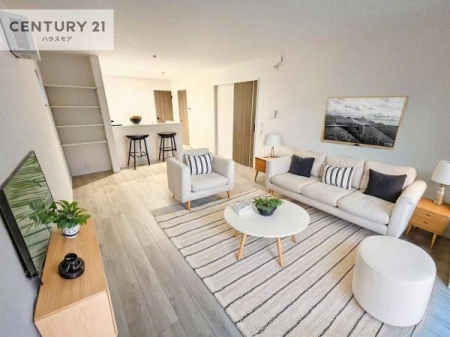 ���r���O�@�Ƌ��CG�p�[�X�ł��B�S�n�ǂ����r���O�͉Ƒ������R�ƏW�܂�܂��B�Ƒ��c�R�̎��Ԃ����������ł��B���Ƒ��ƁA����w�[���������Ԃ��߂��������ł��ˁB