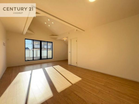 ���r���O�@�D�����z���܂肪���r���O����ł���ċ��S�n�̗ǂ���Ԃ����o���Ă���܂��I
���R�ƉƑ����W����b��������S�n�悢��ԁI