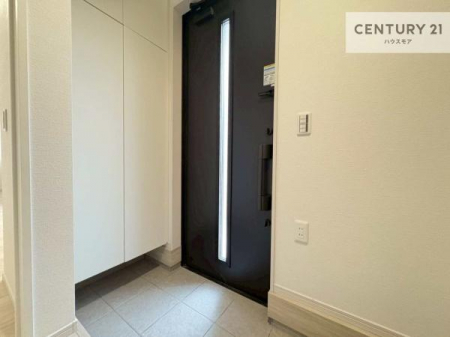 ���ց@�V���[�Y�{�b�N�X�t���Ȃ̂ŁA���ւ��Еt�����|�������₷���ł��I
�X�b�L���������ւŌ˂��J�����u�ԁA�������̂���S�n������Ԃ��o�}���Ă���܂��B