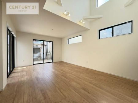 ���r���O�@�L�X�_�C�j���O�X�y�[�X�I������肨�H���B�΂��������y�������Ԃ��߂����܂��B���X�̔���������܂��I