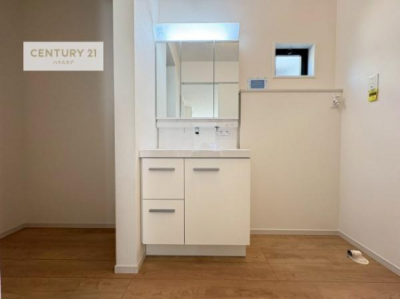 ���ʑ�E���ʏ��@�����̂������ʏ��́A���ƕ�������₷���A���ł����K�ɂ��g�����������܂��B�O�ʋ��Ŏg�����肪�ǂ��A�������[�������Ă���܂��̂ŁA���p�i��X�L���P�A�p�i���������萮���ł��܂��B