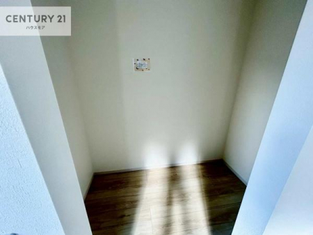 ���[�@�E�H�[�N�C���N���[�[�b�g�t���ł��B��������̂��m���Ȃǂ����[���Ă��������ł��ˁI���ɂ���@�������ȂǋG�ߕ��̑傫�ȉƓd�����[�ł��܂��B