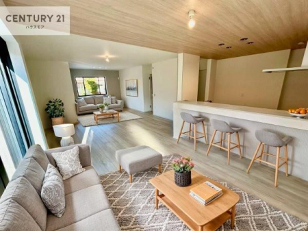 ���r���O�@�Ƌ��CG�p�[�X�ł��B��؂ȉƑ����W�܂邩�炱��LDK�ɂ͂�����肽���B
�q�����������C�ɏ΂��Ȃ��瑖�����Ă���p�����������u�L���Ƃɂ��ėǂ������v�Ǝv���u�Ԃł��B