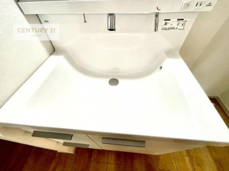 ���ʑ�E���ʏ��@�[�����ʑ�{�E���́A�������˂ɂ����̂ł�����ꂪ�y�X�I���������ۂĂ܂��I
�L���C�Ȑ��ʏ��Ŏ��������̃��`�x�[�V�������オ��܂��ˁI