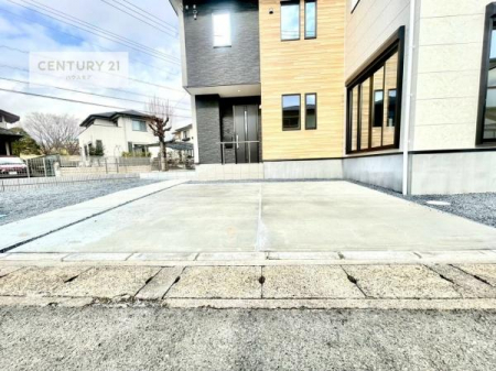 ���ԏ�@���ԃX�y�[�X��2�䕪����܂��I�Z�J���h�J�[�͂������A�o�C�N�⎩�]�ԂȂǂ��u���ꏊ�ɍ���܂���B