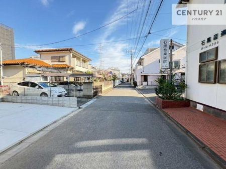 ���̑����n�@�O�ʓ��H��5���I�z����ǍD�ȗ��n�ł��B
�Ԍɓ��ꂪ���ȕ������S�ł��ˁB