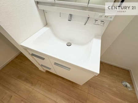 ���ʑ�E���ʏ��@�[�����ʑ�{�E���́A�������˂ɂ����̂ł�����ꂪ�y�X�I���������ۂĂ܂��I
�L���C�Ȑ��ʏ��Ŏ��������̃��`�x�[�V�������オ��܂��ˁI