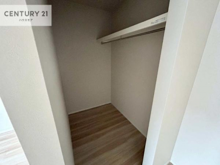 ���[�@�E�H�[�N�C���N���[�[�b�g�t���ł��B��������̂��m���Ȃǂ����[���Ă��������ł��ˁI���ɂ���@�������ȂǋG�ߕ��̑傫�ȉƓd�����[�ł��܂��I