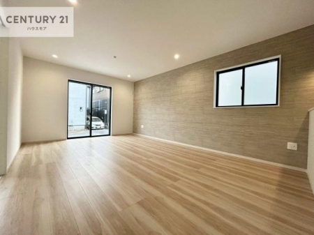 ���r���O�@��؂ȉƑ����W�܂邩�炱��LDK�ɂ͂�����肽���B
�q�����������C�ɏ΂��Ȃ��瑖�����Ă���p�����������u�L���Ƃɂ��ėǂ������v�Ǝv���u�Ԃł��B