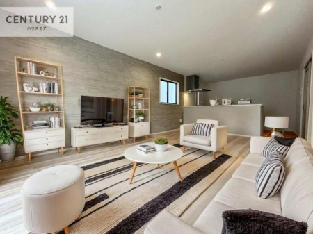 ���r���O�@�Ƌ��CG�p�[�X�ł��B�J�����̂���L�XLDK�I�\�t�@�[��_�C�j���O�e�[�u����u���Ă������ɂȂ�Ȃ��̂ŉ��K�ɉ߂����܂��I�R�~���j�P�[�V���������₷�����r���O�ł��I