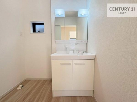 ���ʑ�E���ʏ��@�����̂������ʏ��́A���ƕ�������₷���A���ł����K�ɂ��g�����������܂��B�O�ʋ��Ŏg�����肪�ǂ��A�������[�������Ă���܂��̂ŁA���p�i��X�L���P�A�p�i���������萮���ł��܂��B