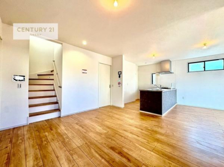 ���r���O�@�����Ƒ��Ɗ炪���킹���郊�r���O�C���K�i�I�R�~���j�P�[�V�������Ƃ�₷�����C���ӂ��LDK�����o�������܂��I