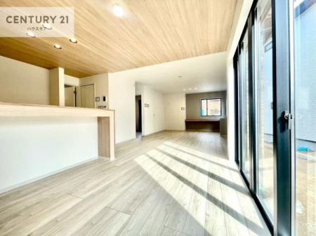 ���r���O�@�L�X�_�C�j���O�X�y�[�X�I������肨�H���B�΂��������y�������Ԃ��߂����܂��B���X�̔���������܂��I