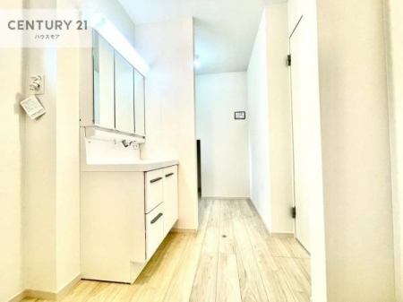 ���ʑ�E���ʏ��@�O�ʋ��d�l�̐��ʏ��́A�g�����Ȃ݂����₷������I���͎��[�ɂȂ��Ă��܂��B�h���C���[�₨���ϓ����Еt������̂Ő��ʑ������X�b�L���ƌ����邱�Ƃ��o���܂��I