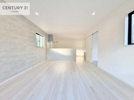 ���r���O�@�S�n�ǂ����r���O�͉Ƒ������R�ƏW�܂�܂��B�Ƒ��c�R�̎��Ԃ����������ł��B���Ƒ��ƁA����w�[���������Ԃ��߂��������ł��ˁB