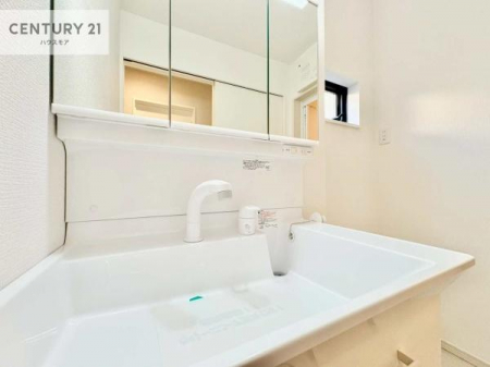 ���ʑ�E���ʏ��@�[�����ʑ�{�E���́A�������˂ɂ����̂ł�����ꂪ�y�X�I���������ۂĂ܂��I
�L���C�Ȑ��ʏ��Ŏ��������̃��`�x�[�V�������オ��܂��ˁI