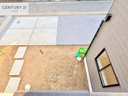 ���ԏ�@���ԃX�y�[�X��2�䕪����܂��I�Z�J���h�J�[�͂������A�o�C�N�⎩�]�ԂȂǂ��u���ꏊ�ɍ���܂���B