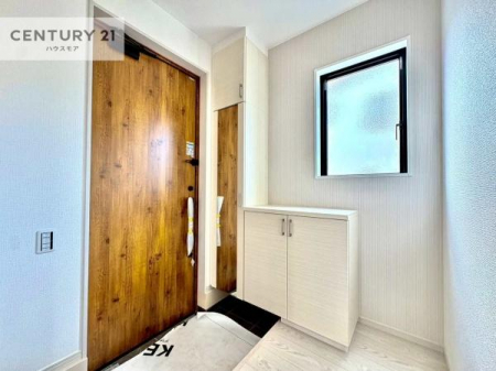 ���ց@�V���[�Y�{�b�N�X�t���Ȃ̂ŁA���ւ��Еt�����|�������₷���ł��I
�X�b�L���������ւŌ˂��J�����u�ԁA�������̂���S�n������Ԃ��o�}���Ă���܂��B
