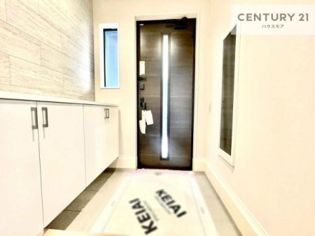 ���ց@�V���[�Y�{�b�N�X�t���Ȃ̂ŁA���ւ��Еt�����|�������₷���ł��I
�X�b�L���������ւŌ˂��J�����u�ԁA�������̂���S�n������Ԃ��o�}���Ă���܂��B

