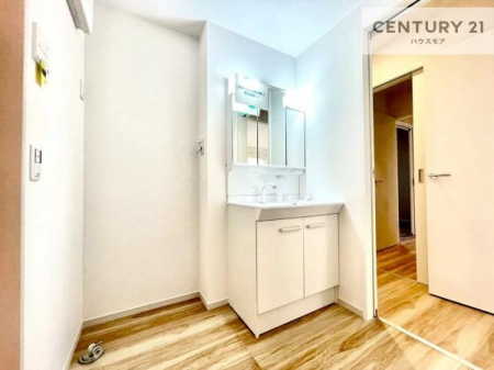 ���ʑ�E���ʏ��@�O�ʋ��d�l�̐��ʏ��́A�g�����Ȃ݂����₷������I���͎��[�ɂȂ��Ă��܂��B�h���C���[�₨���ϓ����Еt������̂Ő��ʑ������X�b�L���ƌ����邱�Ƃ��o���܂��I