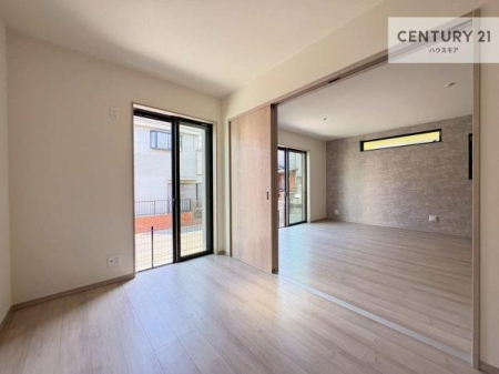 ���r���O�ȊO�̋����@���r���O�Ɨאڂ����m���ł��I�Ǝ��̋x�e�X�y�[�X��L�b�Y�X�y�[�X�Ƃ��Ċ��p����̂��悳�����ł��ˁI