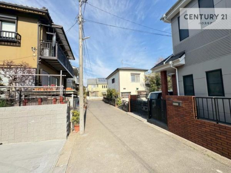 ���̑����n�@�O�ʓ��H��4.5���I�z����ǍD�ȗ��n�ł��B
�Ԍɓ��ꂪ���ȕ������S�ł��ˁB