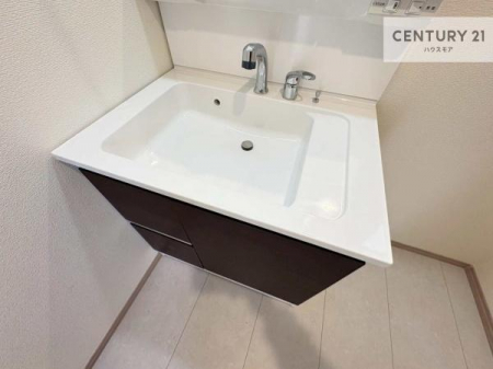 ���ʑ�E���ʏ��@�[�����ʑ�{�E���́A�������˂ɂ����̂ł�����ꂪ�y�X�I���������ۂĂ܂��I
�L���C�Ȑ��ʏ��Ŏ��������̃��`�x�[�V�������オ��܂��ˁI